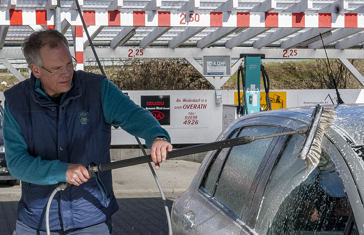 WAP-Waschanlage - SB-Waschboxen – Schaumbürste – Fensterdetail