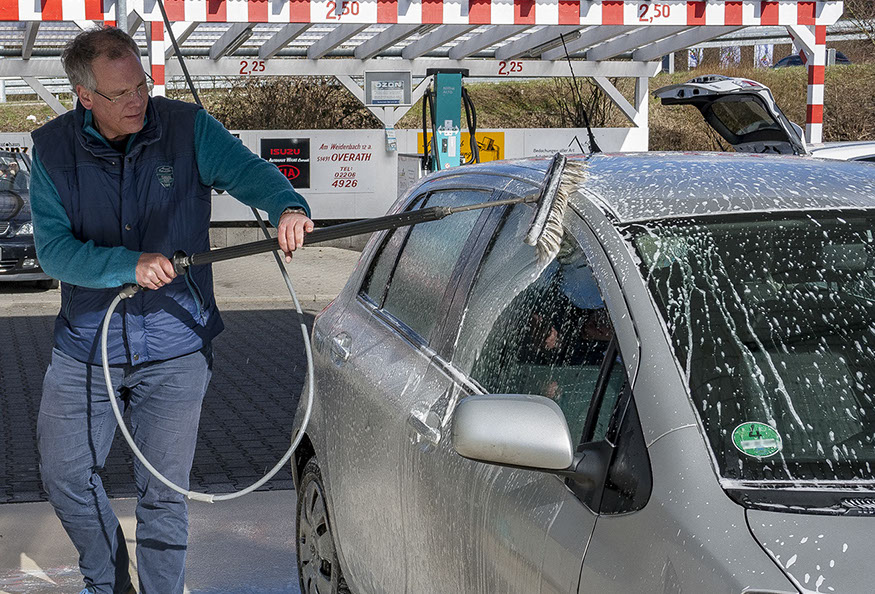 WAP-Waschanlage - SB-Waschboxen – Schaumbürste – Fensterdetail